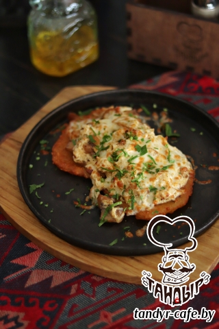 Драники с курицей и грибами 